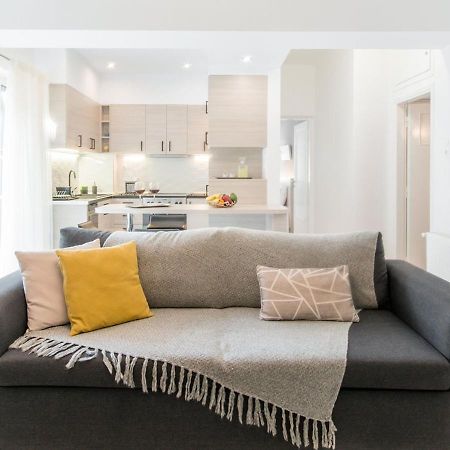 Socrates By Heloni Apartments Athen Exterior foto